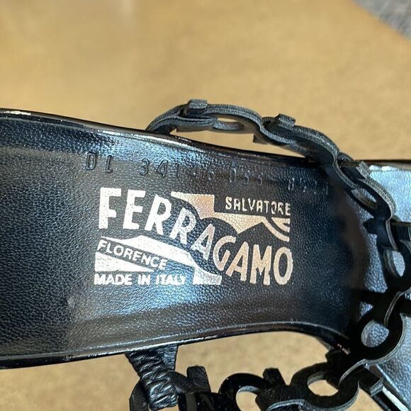 Ferragamo logo strap mules - Picture 8 of 14